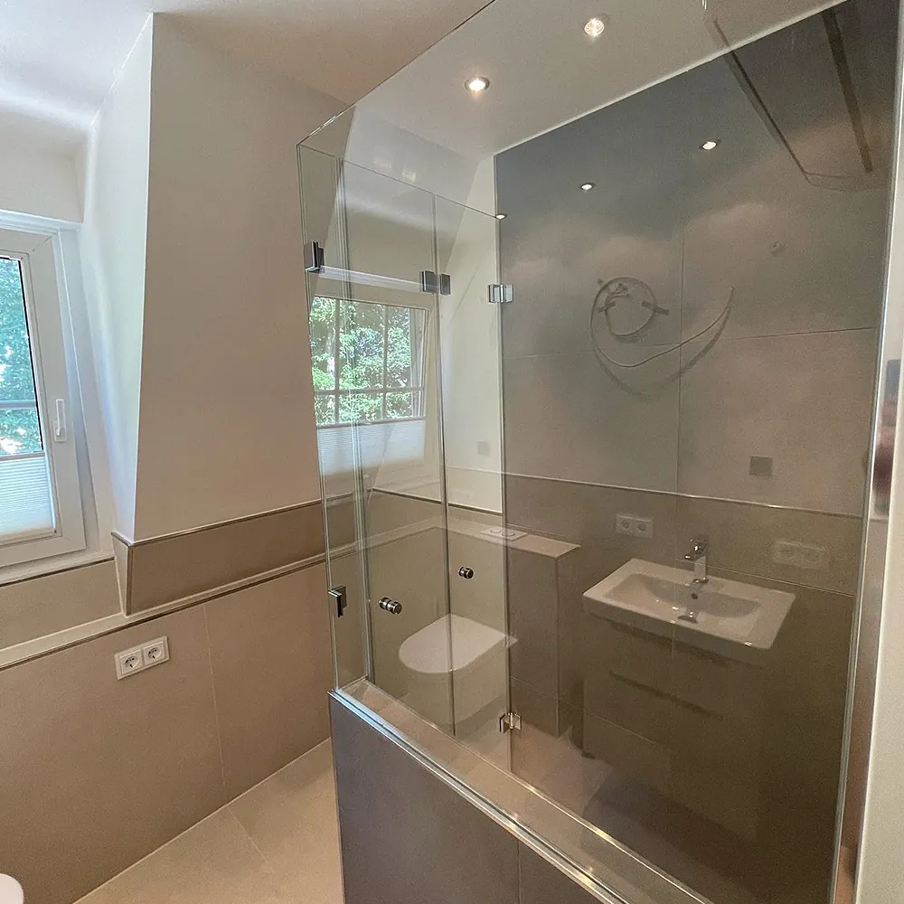 Referenzen Glasermeister Mielck - Glaswand an einer Dusche