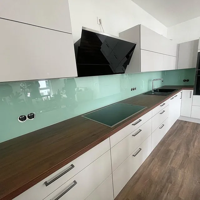 Küchenrückwand aus Glas